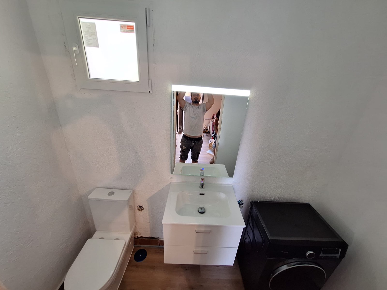 De garaje a estudio completo: reforma integral en Guadalix de la Sierra - foto 10